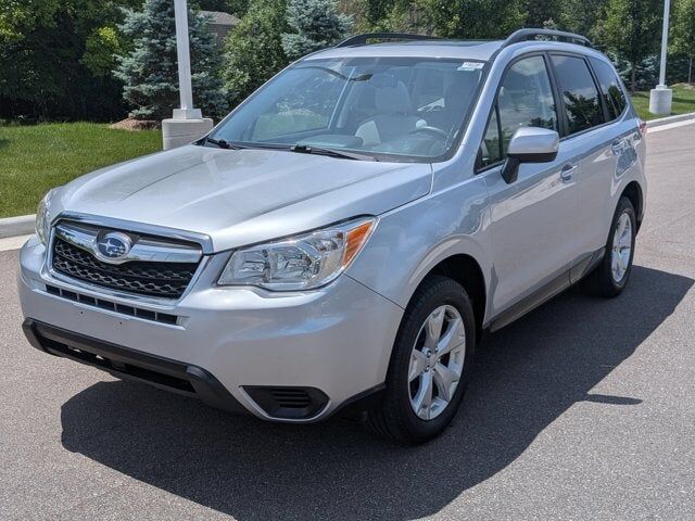 2016 SUBARU Forester
