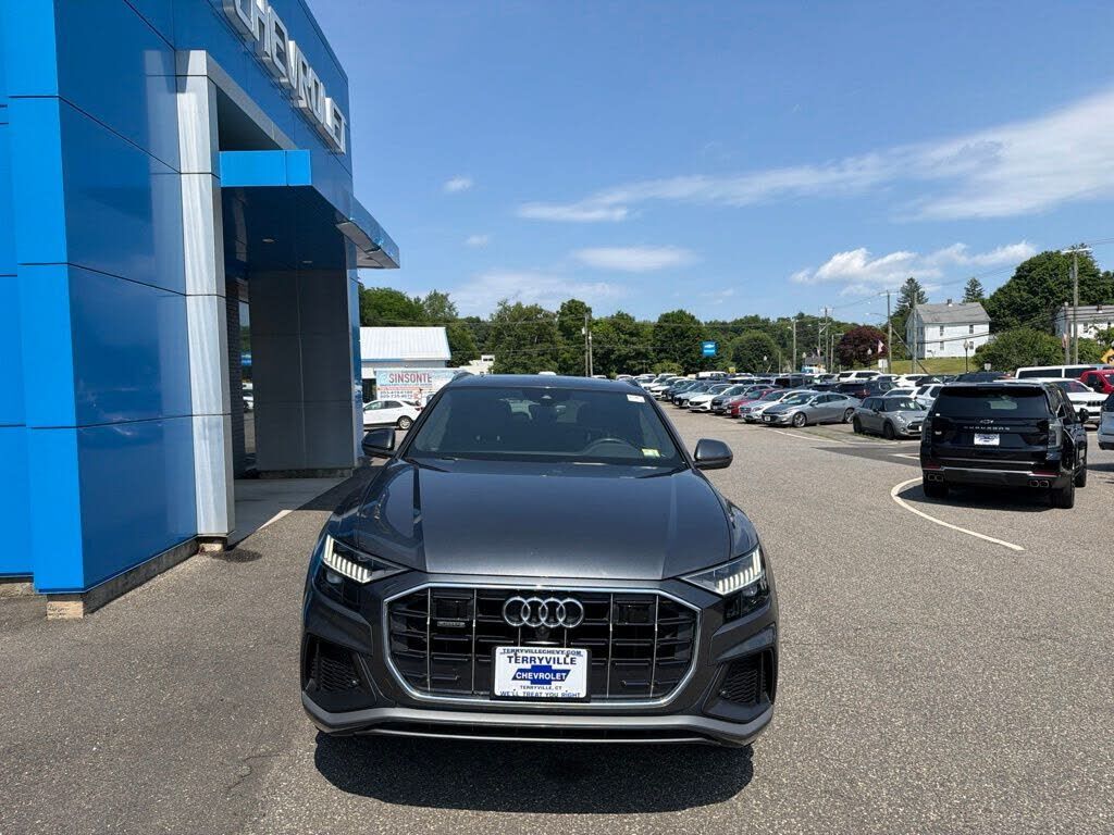 2021 Audi Q8