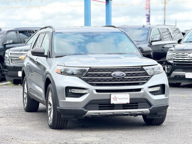 2021 FORD Explorer