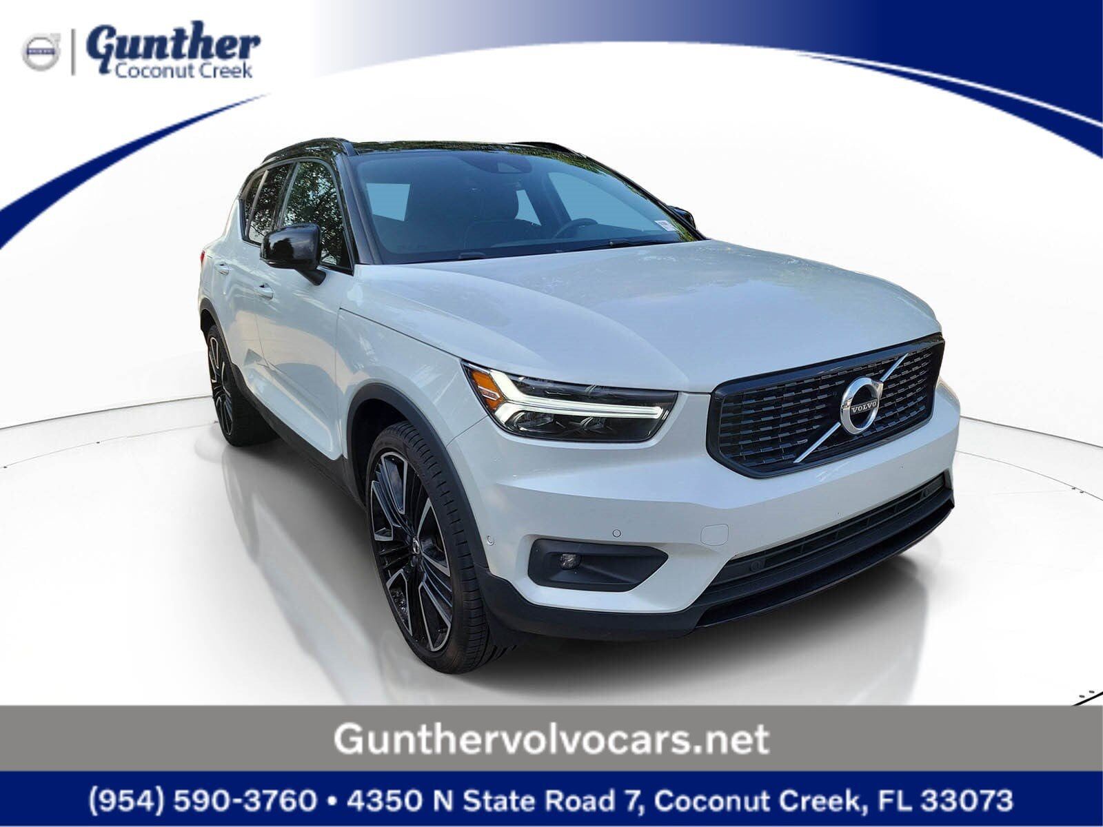 2019 VOLVO XC40