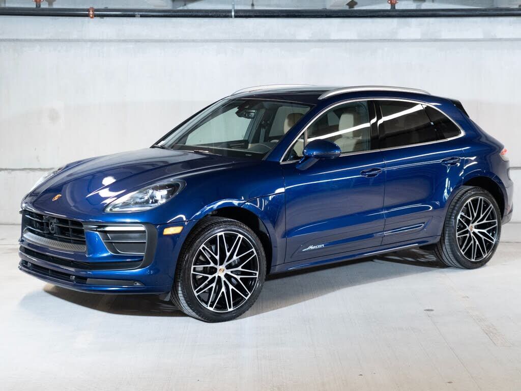 2026 PORSCHE Macan