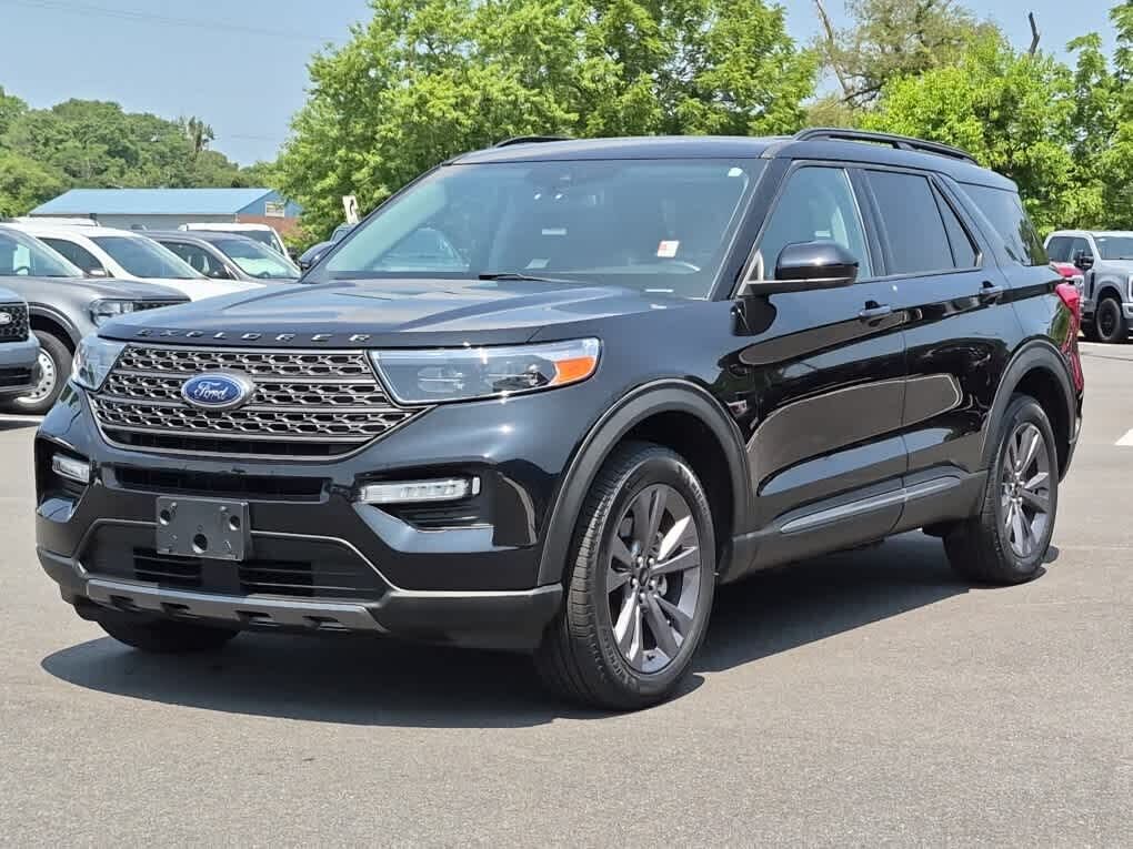 2023 FORD Explorer