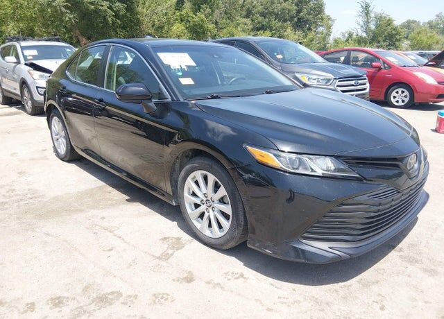 2019 TOYOTA Camry