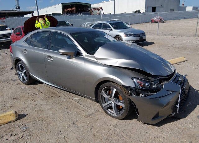 2018 LEXUS IS