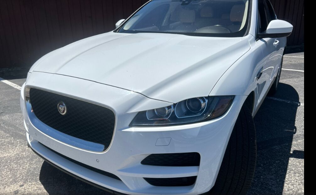 2019 JAGUAR F-Pace