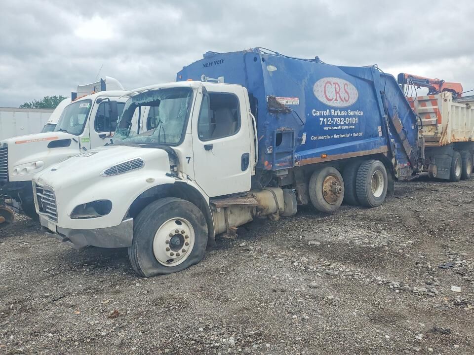 2014 FREIGHTLINER M2
