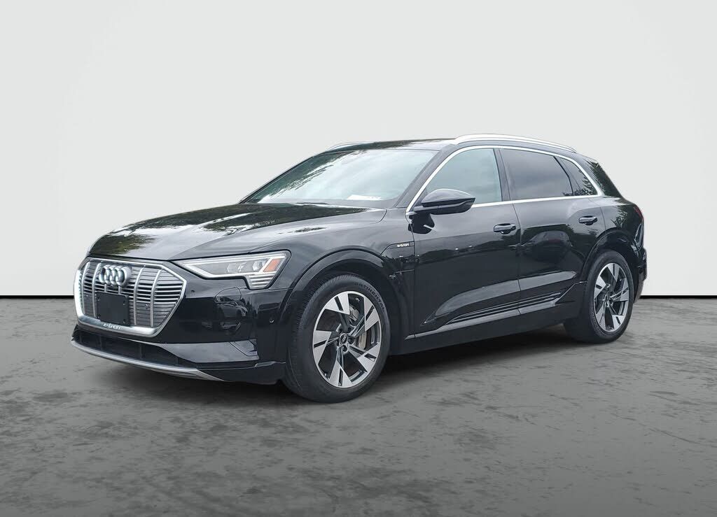 2022 Audi e-tron