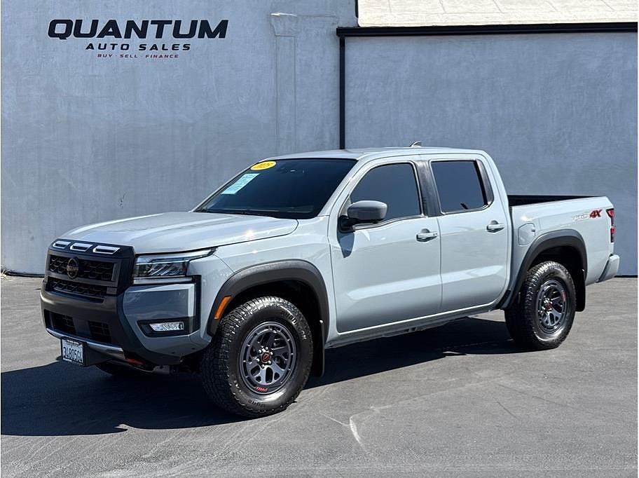 2025 NISSAN Frontier