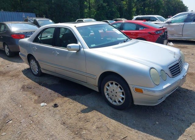 2000 MERCEDES-BENZ E-Class