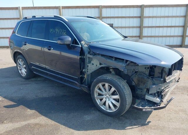 2017 VOLVO XC90