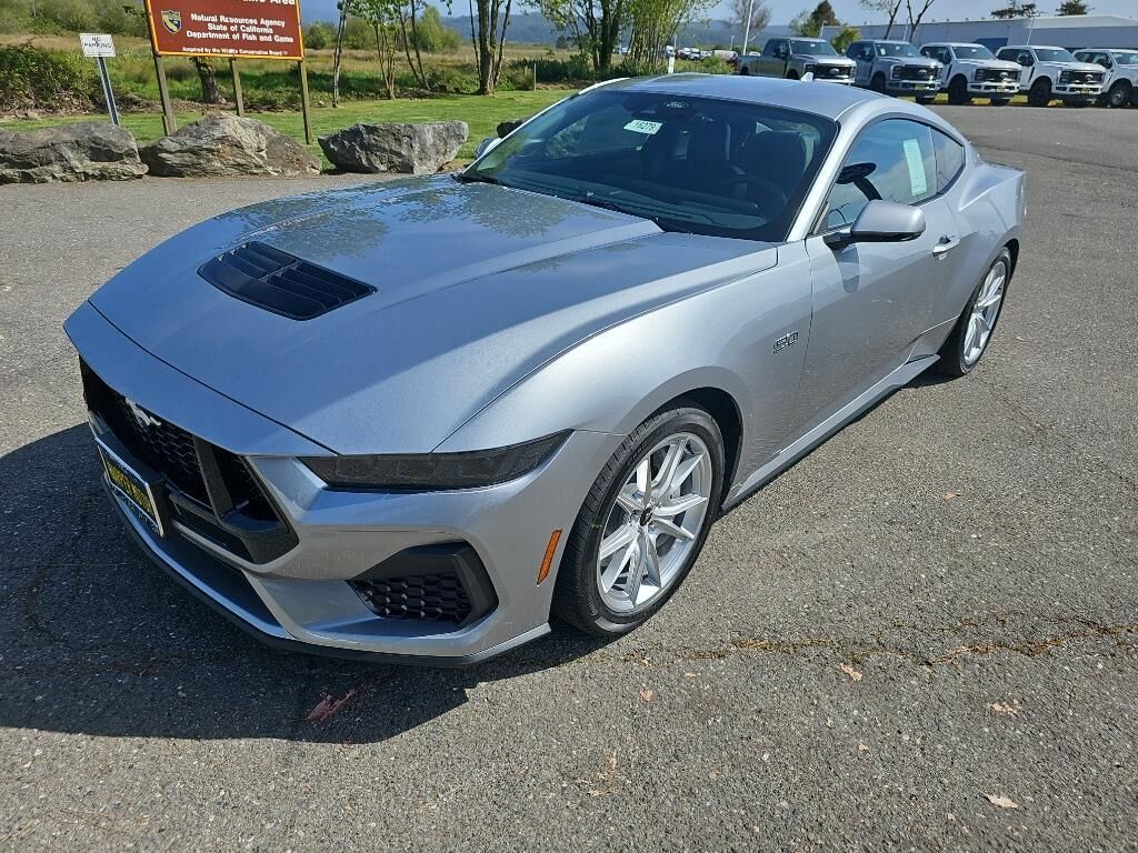 2025 FORD Mustang
