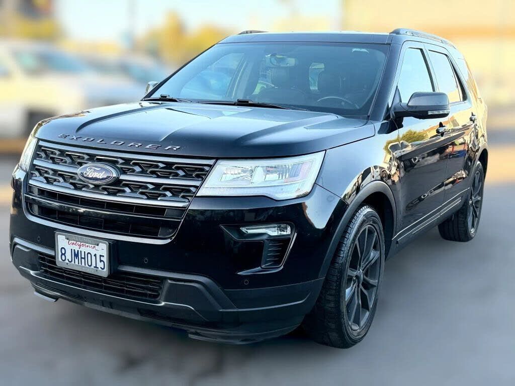 2019 FORD Explorer