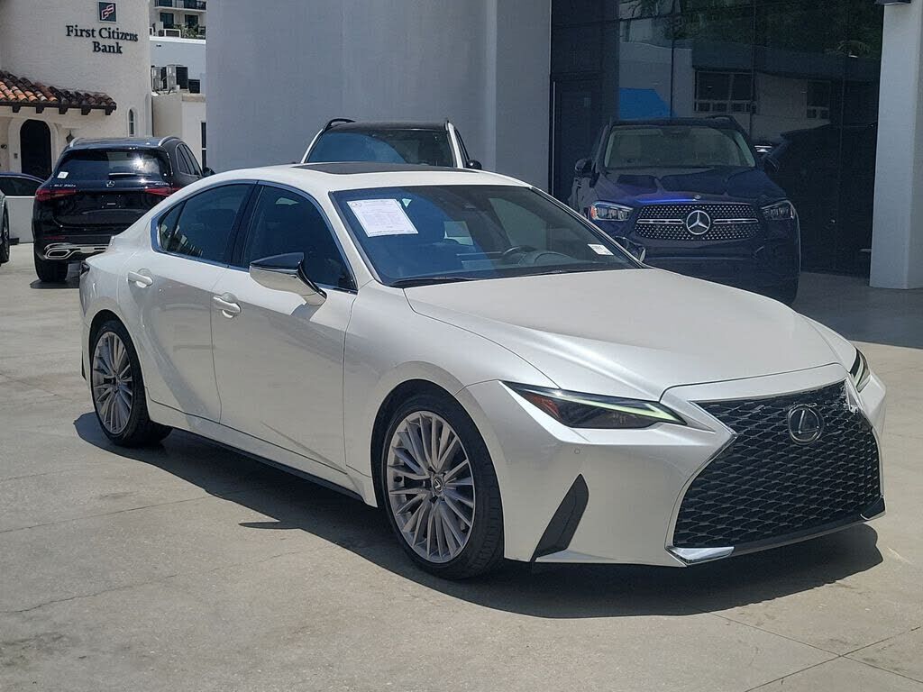 2024 LEXUS IS