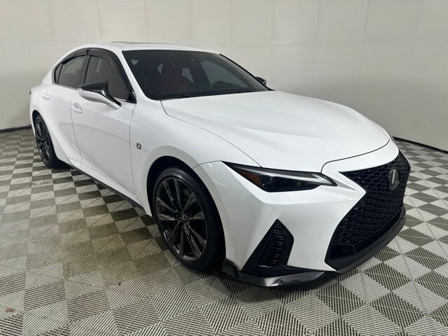 2022 LEXUS IS