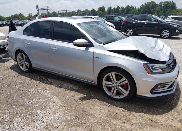 2016 VOLKSWAGEN Jetta