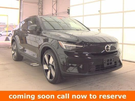 2023 VOLVO C40