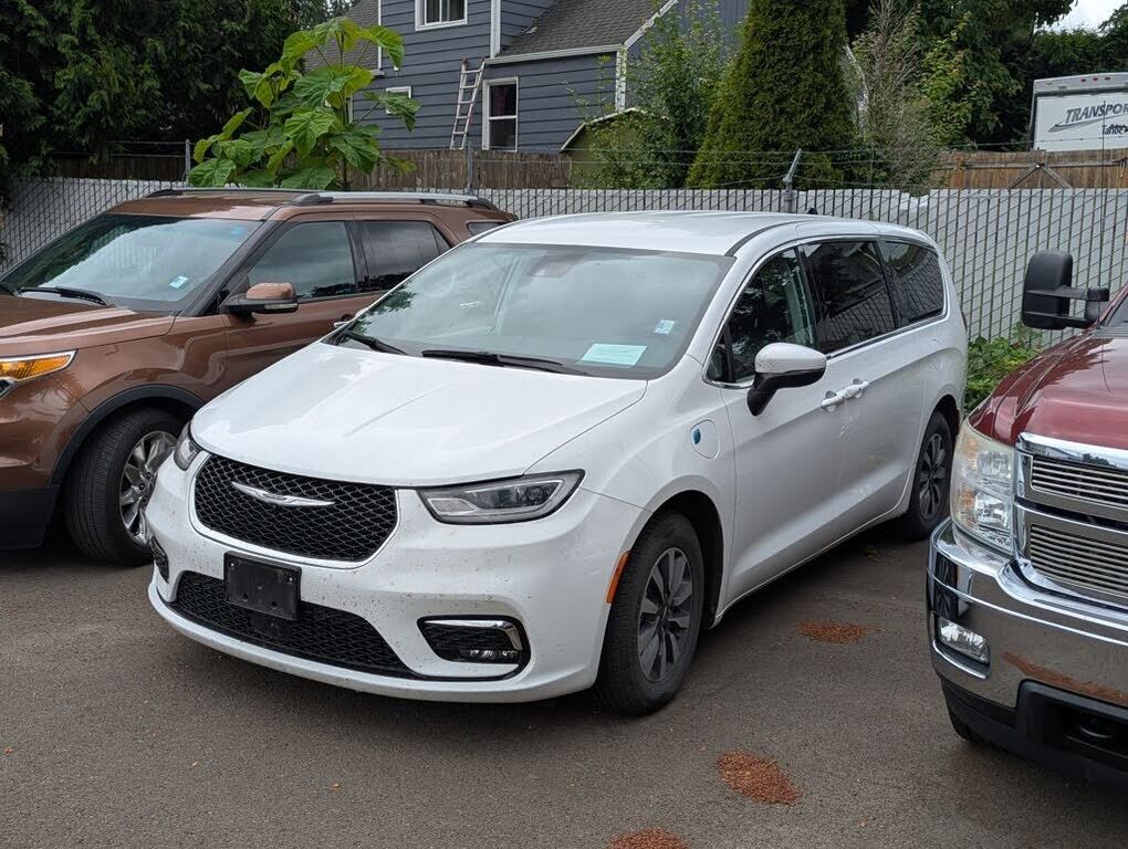 2023 CHRYSLER Pacifica