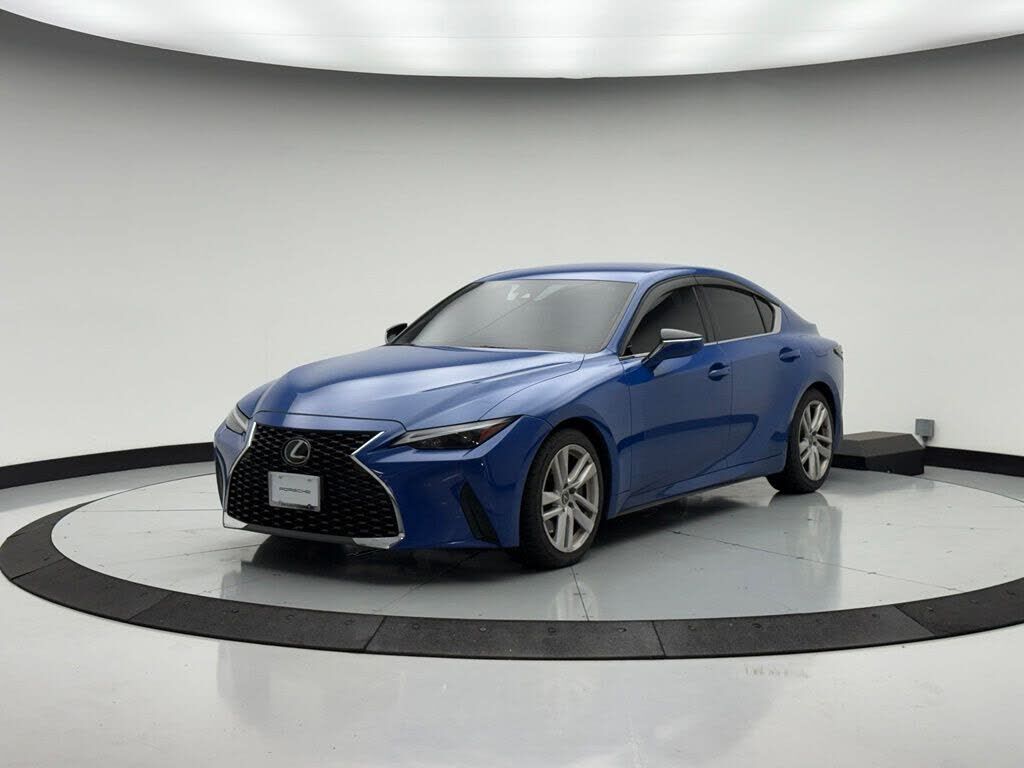 2021 LEXUS IS