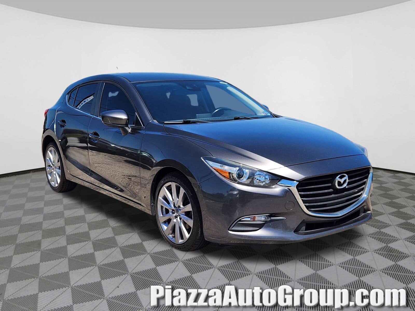 2017 MAZDA Mazda3
