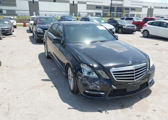 2013 MERCEDES-BENZ E-Class