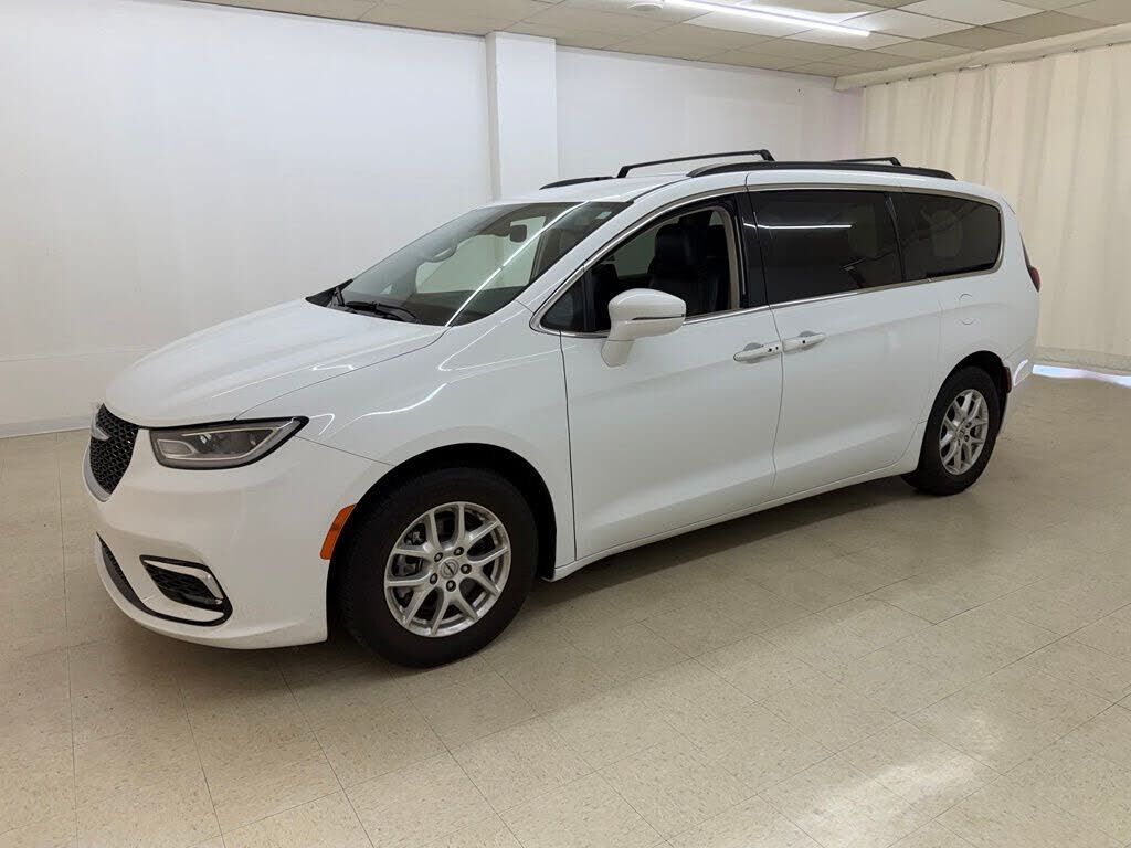2022 CHRYSLER Pacifica