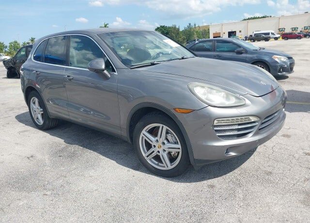 2011 PORSCHE Cayenne