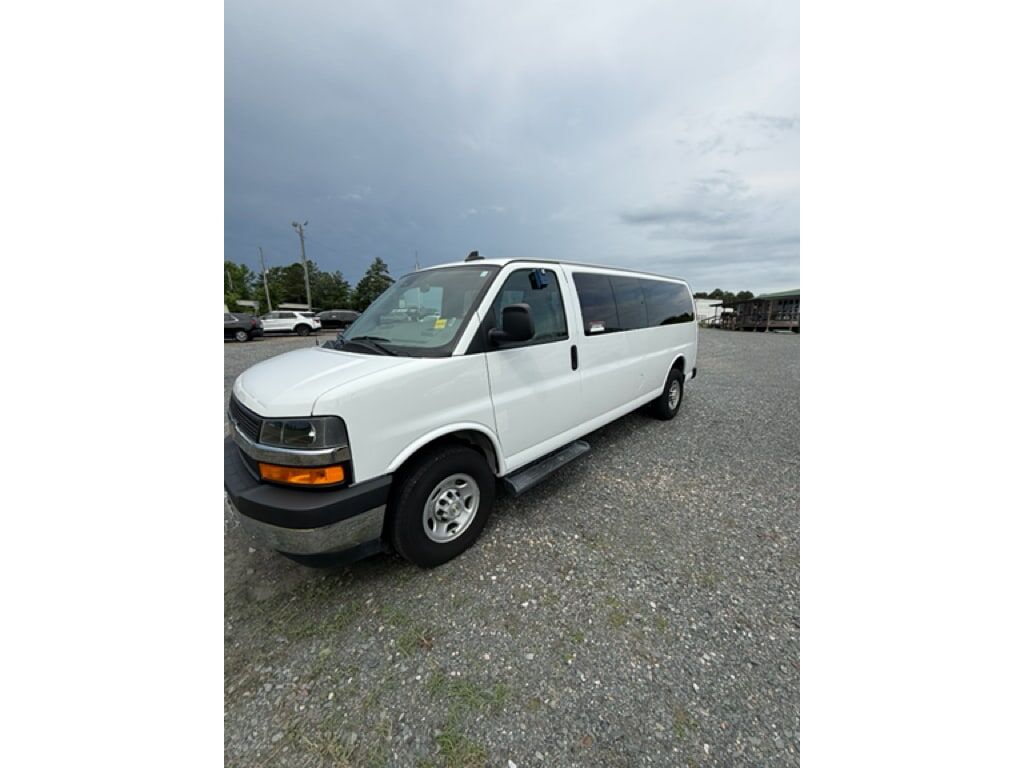 2023 CHEVROLET Express