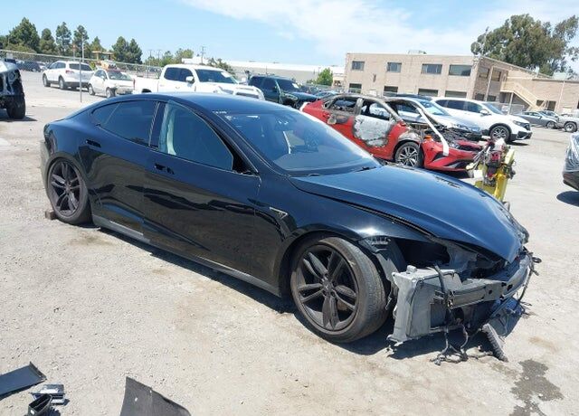 2014 TESLA Model S