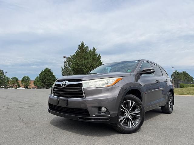 2016 TOYOTA Highlander