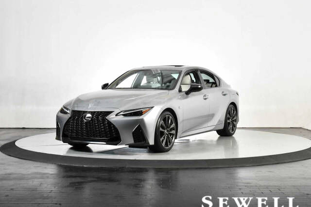 2025 LEXUS IS