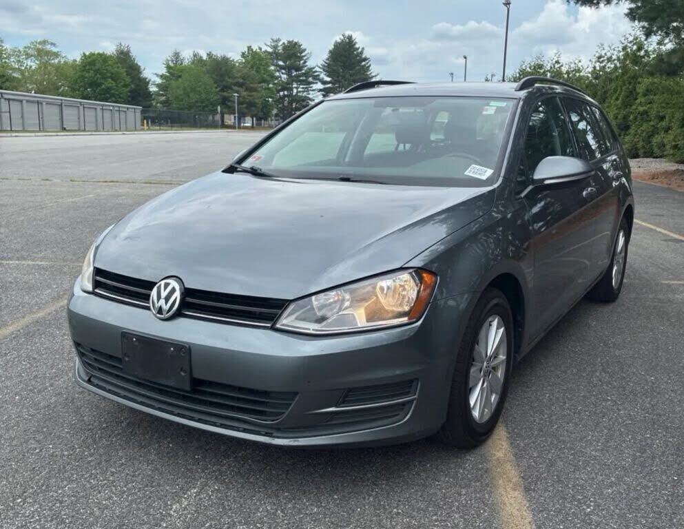 2017 VOLKSWAGEN Golf SportWagen