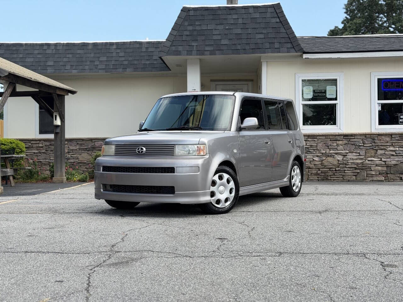 2005 TOYOTA SCION