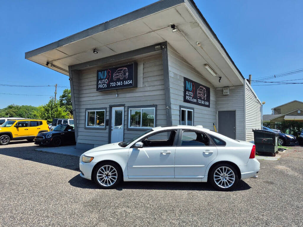2011 VOLVO S40