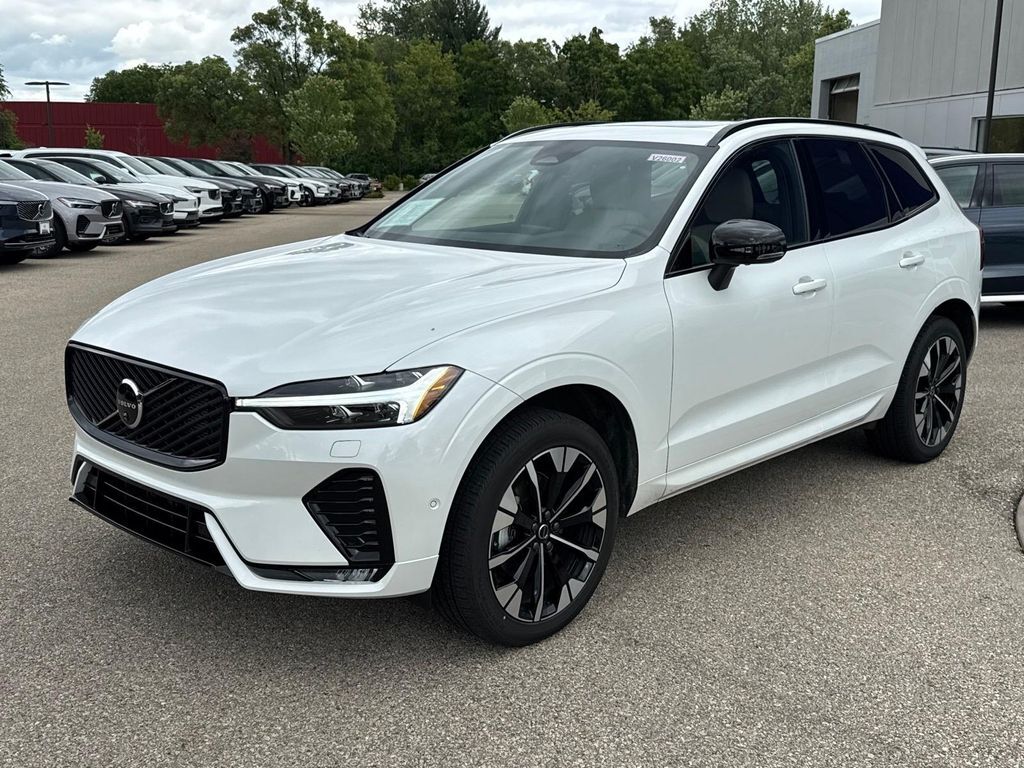2026 VOLVO XC60