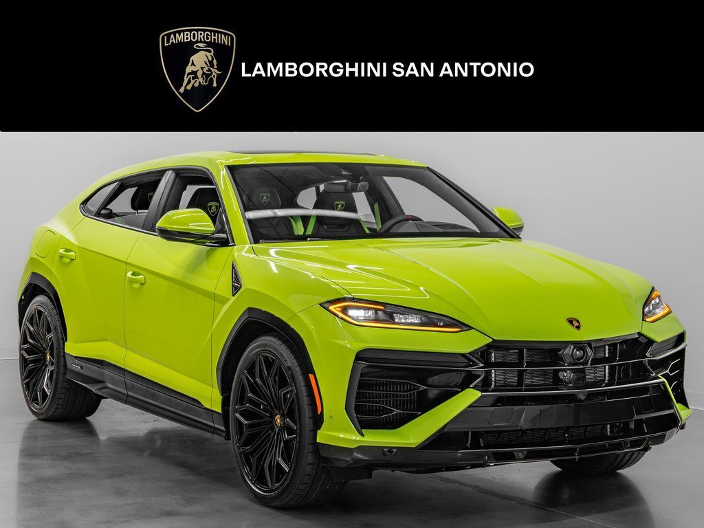 2025 LAMBORGHINI URUS