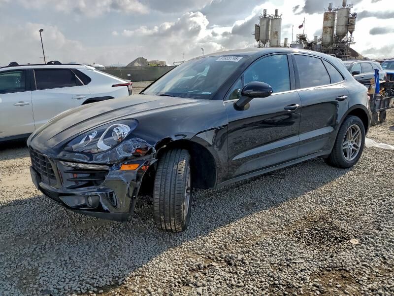 2018 PORSCHE Macan