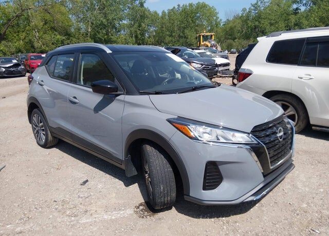 2023 NISSAN Kicks