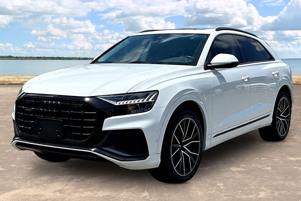 2020 AUDI Q8