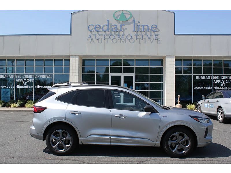 2023 FORD Escape