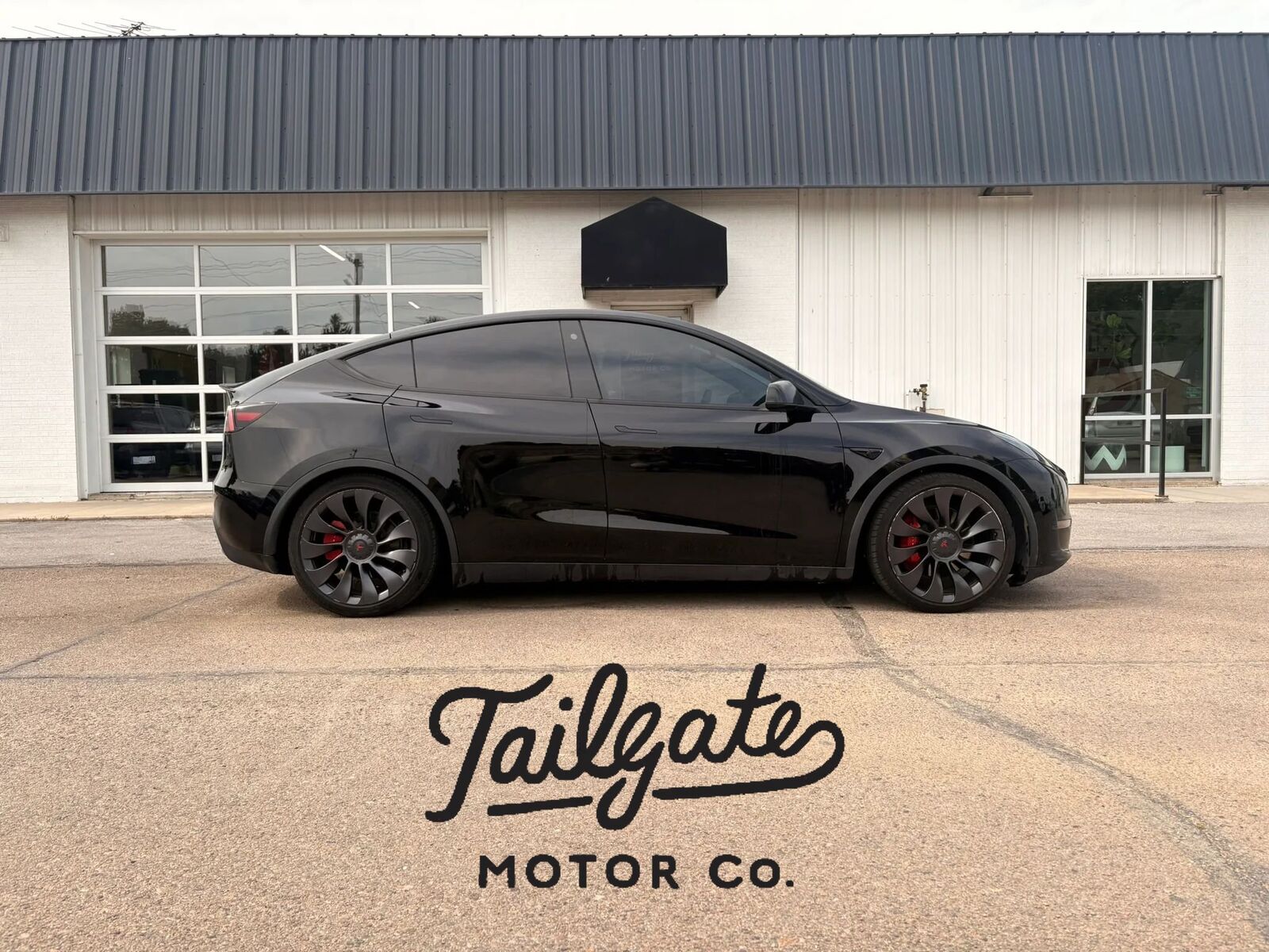2023 TESLA Model Y
