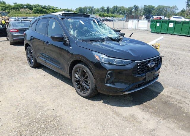 2024 FORD Escape