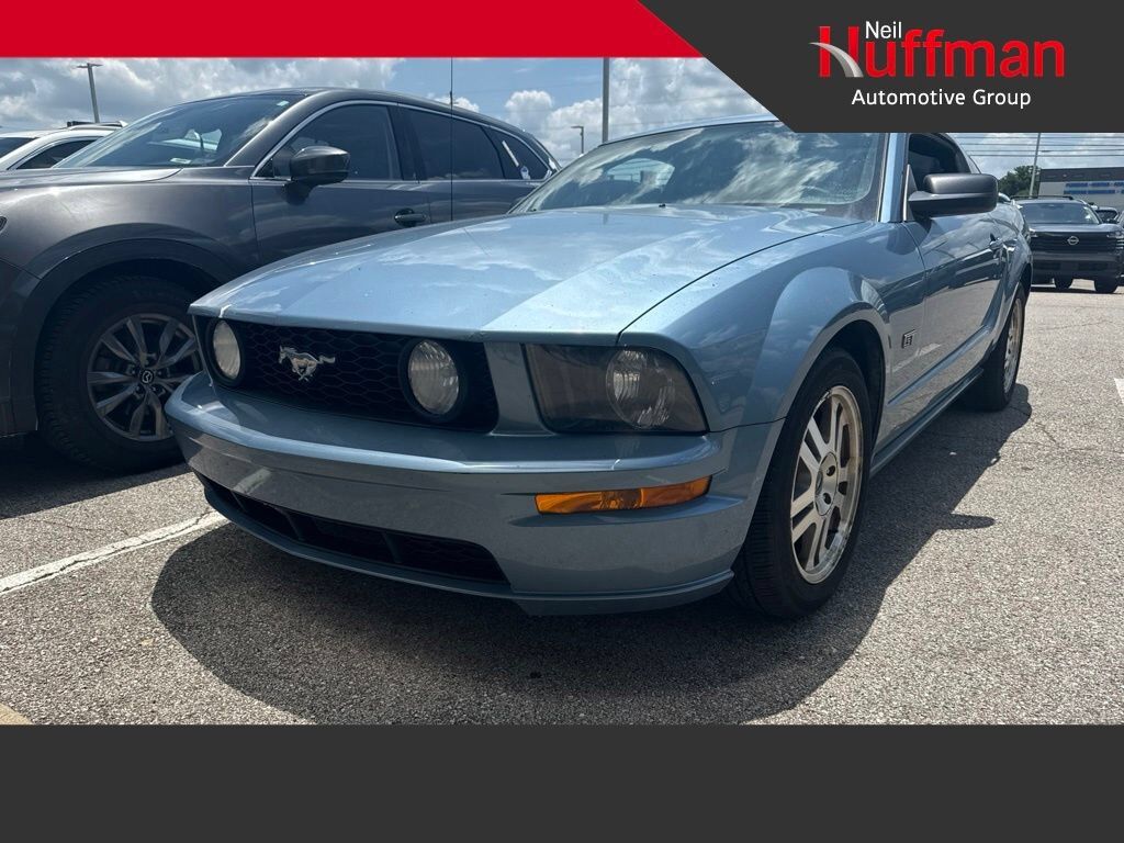 2005 FORD Mustang