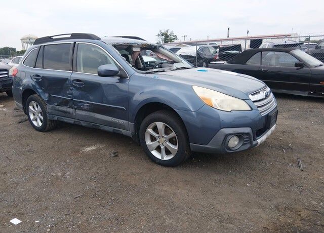 2014 SUBARU Outback