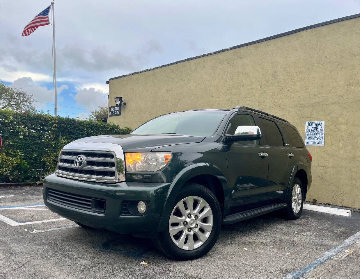 2008 TOYOTA Sequoia