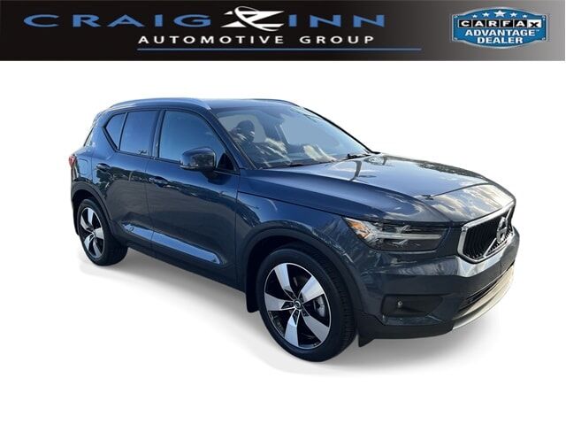 2021 VOLVO XC40
