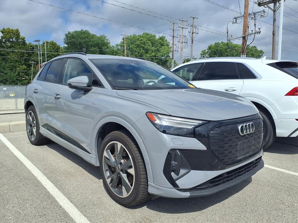 2024 AUDI Q4