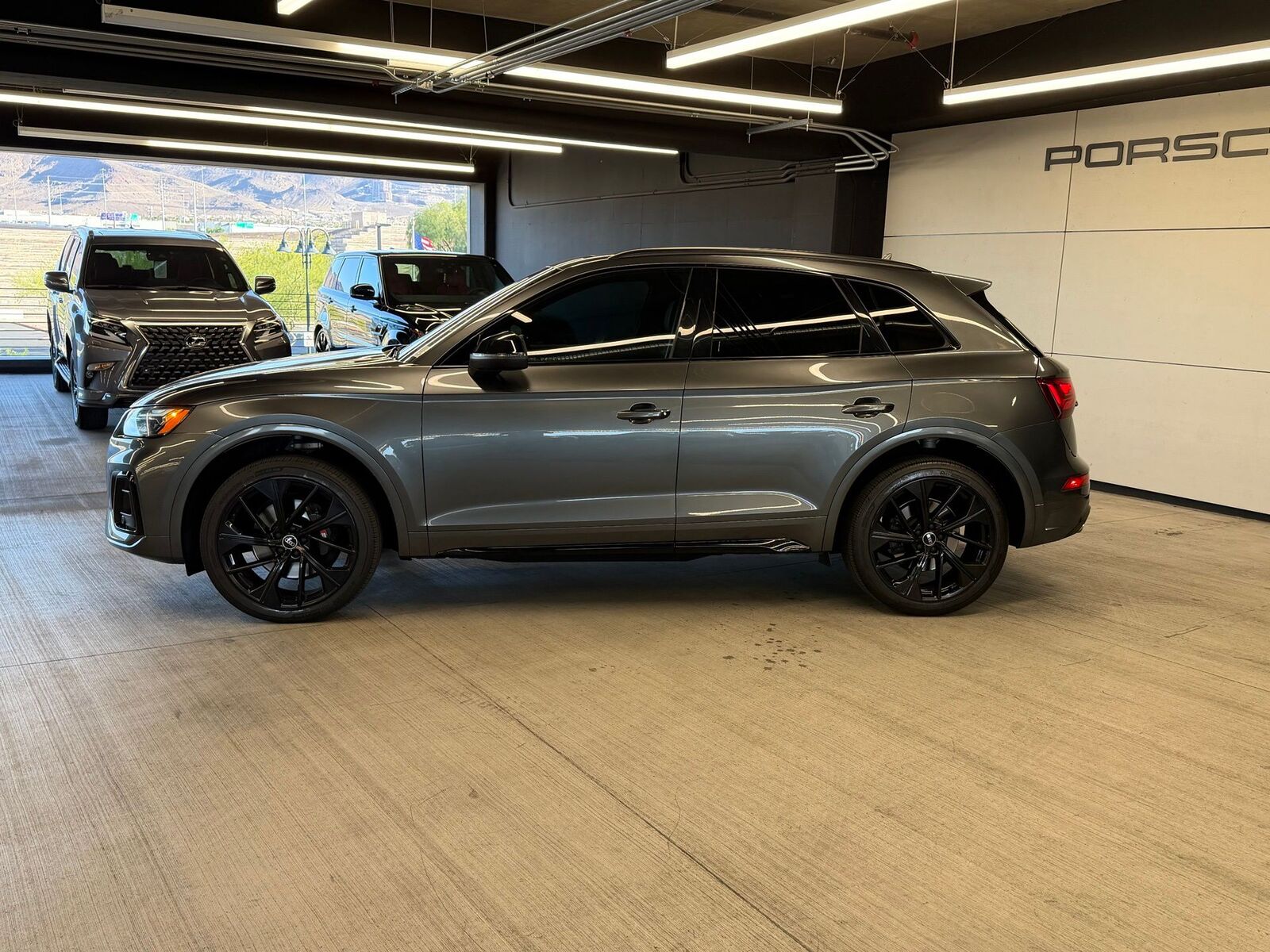 2022 Audi SQ5