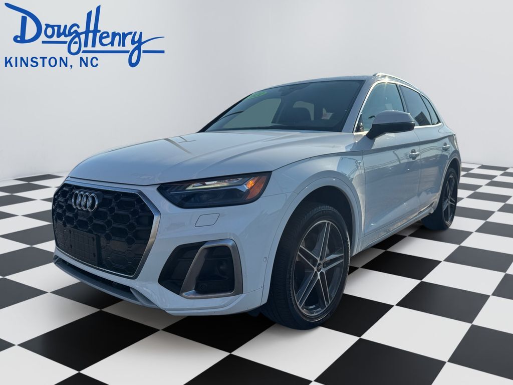 2021 AUDI Q5 e