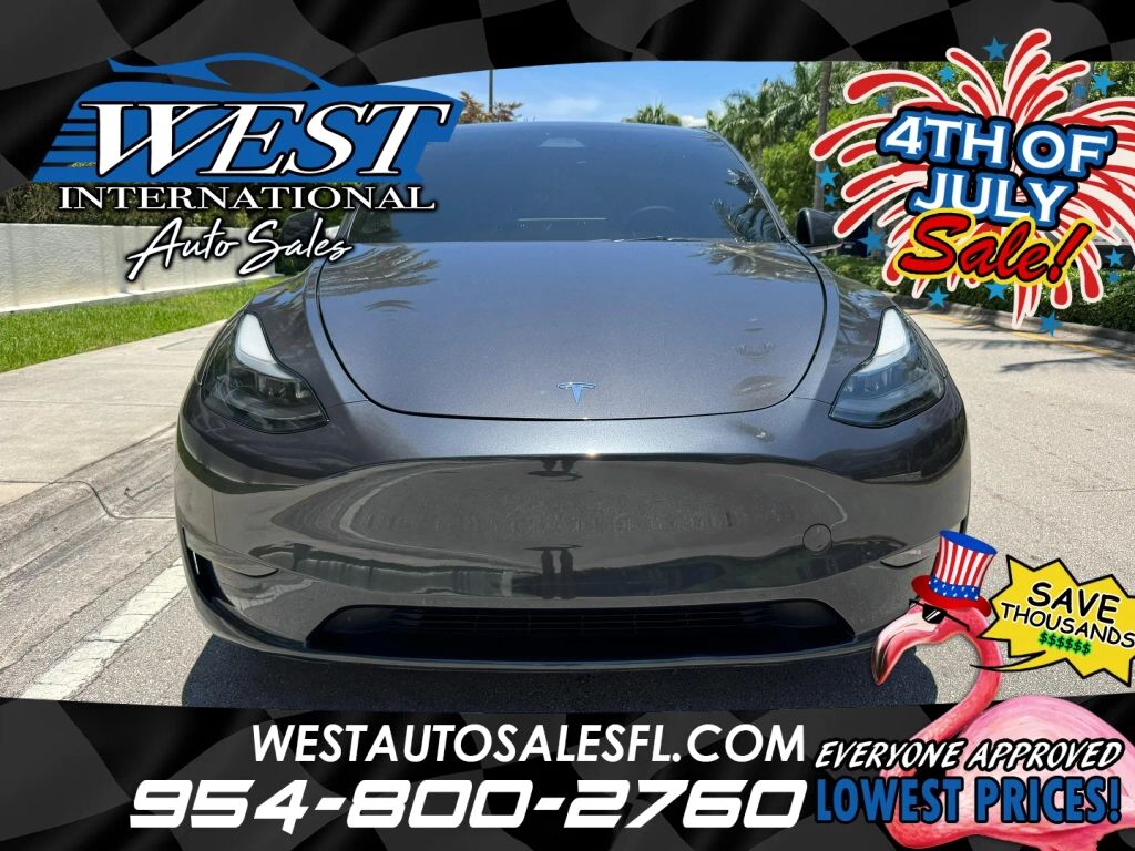 2025 TESLA Model Y