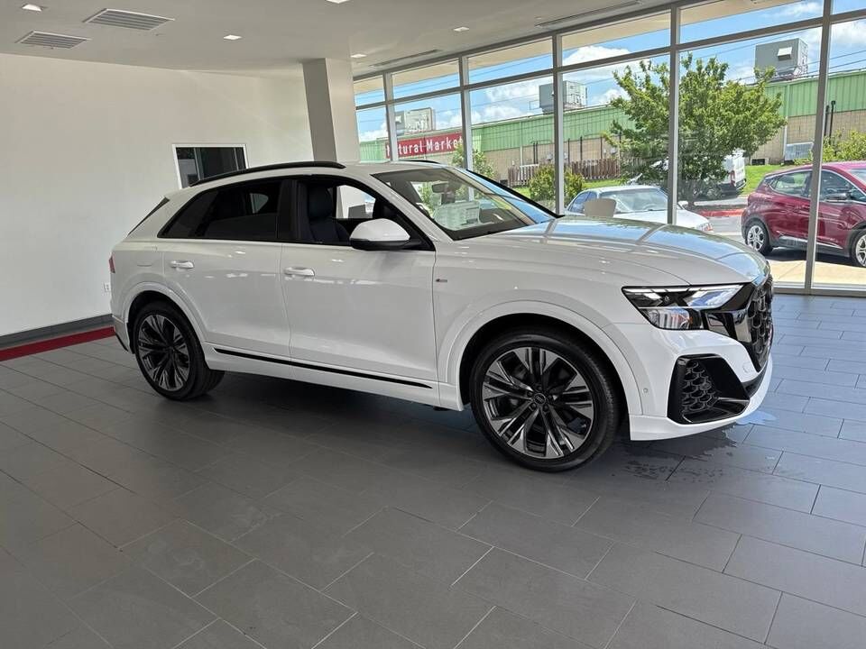 2026 AUDI Q8